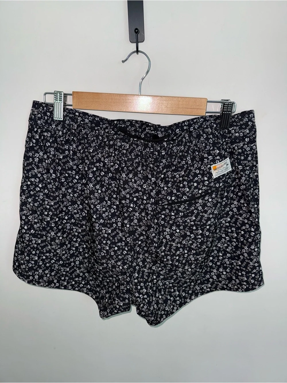 American eagle men’s swim trunks  medium